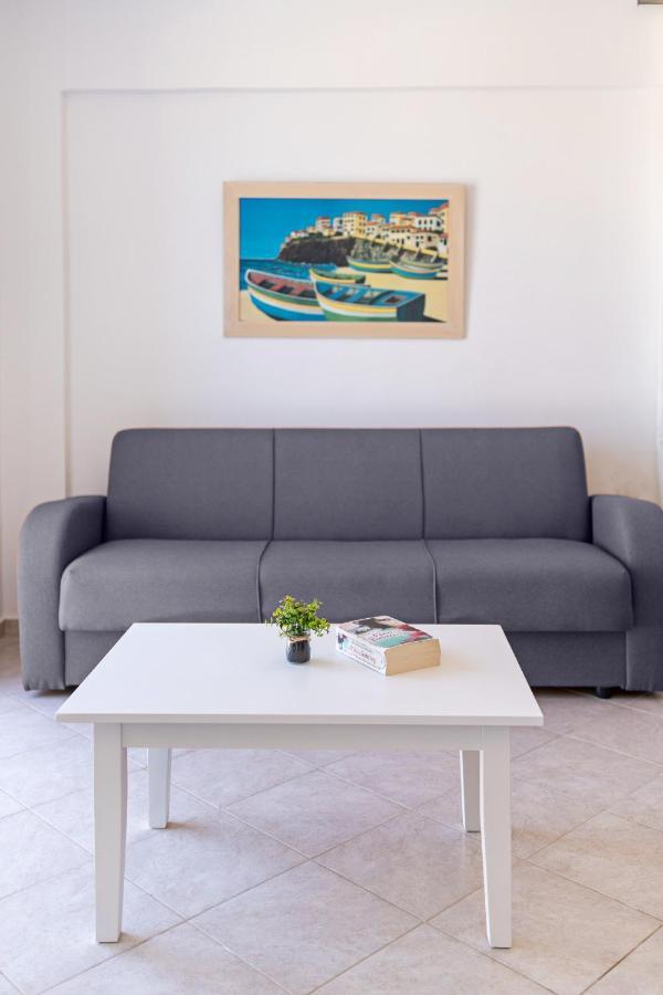 Azure Seaside Apts Μαγνησία Εξωτερικό φωτογραφία